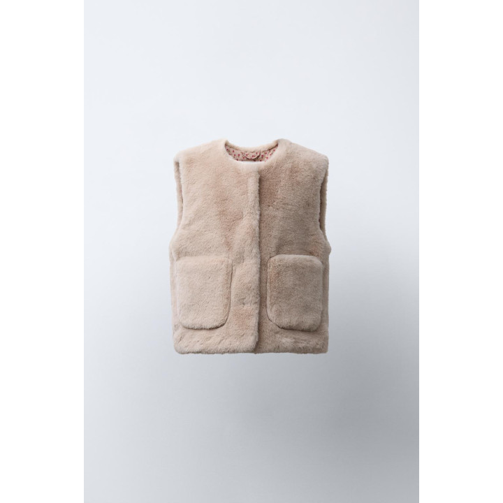 ЖИЛЕТ ИЗ ИСКУССТВЕННОГО МЕХА