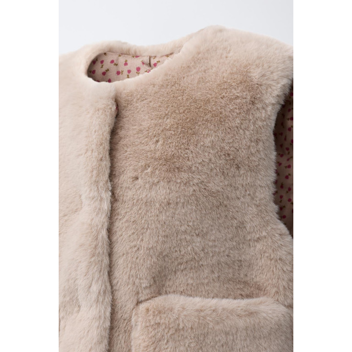 ЖИЛЕТ ИЗ ИСКУССТВЕННОГО МЕХА