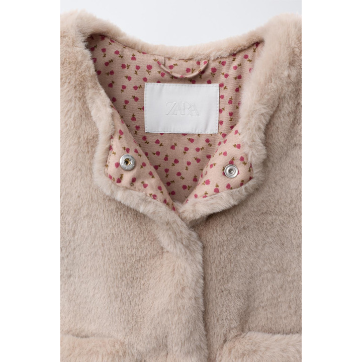 ЖИЛЕТ ИЗ ИСКУССТВЕННОГО МЕХА