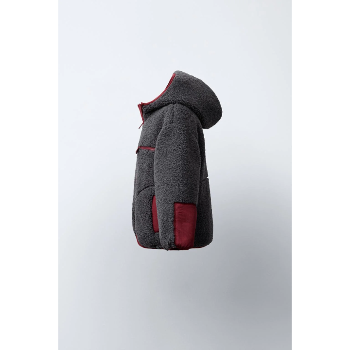 ДВУСТОРОННЯЯ НЕПРОМОКАЕМАЯ КУРТКА ИЗ ИСКУССТВЕННОЙ ОВЧИНЫ