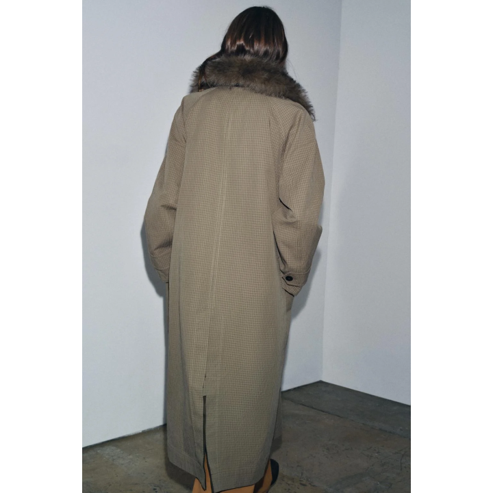 ДВУСТОРОННИЙ ТРЕНЧ С ВОРОТНИКОМ ИЗ ИСКУССТВЕННОГО МЕХА — ZW COLLECTION