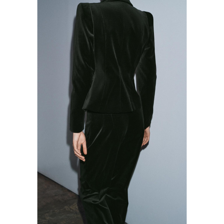 БЛЕЙЗЕР ИЗ БАРХАТА ОБЛЕГАЮЩЕГО КРОЯ — ZW COLLECTION