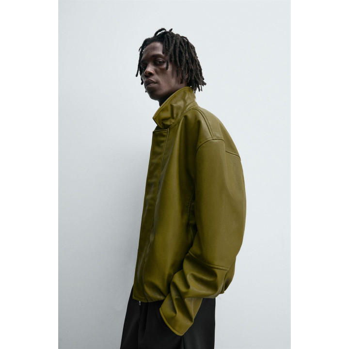 КУРТКА ИЗ ИСКУССТВЕННОЙ КОЖИ