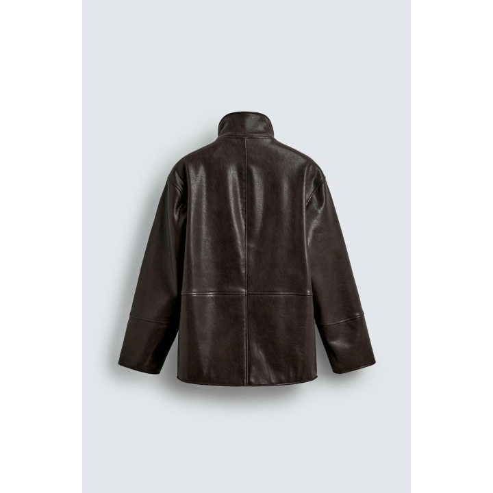 Куртка с контрастной отделкой под кожу