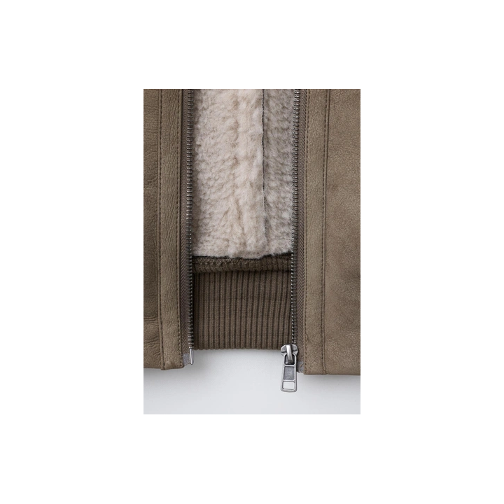 ДВУСТОРОННИЙ БОМБЕР ИЗ ИСКУССТВЕННОЙ ОВЧИНЫ