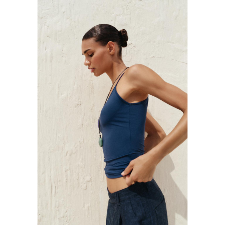 ТОП ИЗ ПОЛИАМИДА С ТОНКИМИ БРЕТЕЛЯМИ