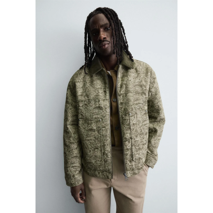 Куртка с абстрактным жаккардовым узором