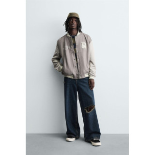 Бомбер из искусственной замши с нашивками