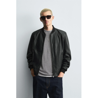 БОМБЕР ИЗ ИСКУССТВЕННОЙ КОЖИ