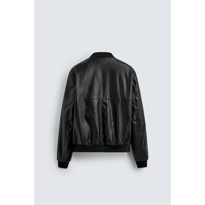 БОМБЕР ИЗ ИСКУССТВЕННОЙ КОЖИ