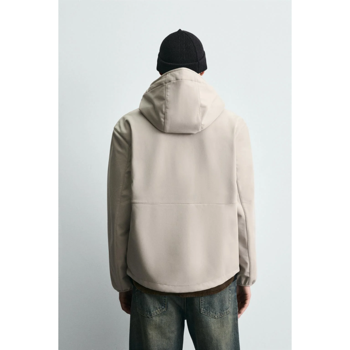 КУРТКА ИЗ ВЫСОКОТЕХНОЛОГИЧНОЙ ТКАНИ С ФЛИСОВОЙ ОТДЕЛКОЙ