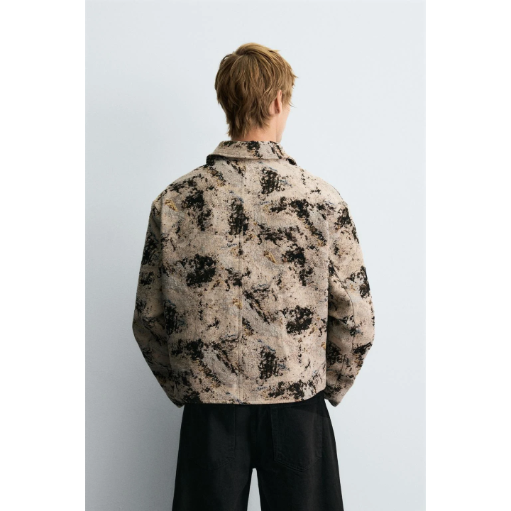 ЖАККАРДОВАЯ КУРТКА С ТЕКСТУРОЙ