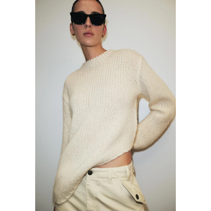 СВИТЕР АСИММЕТРИЧНОГО КРОЯ