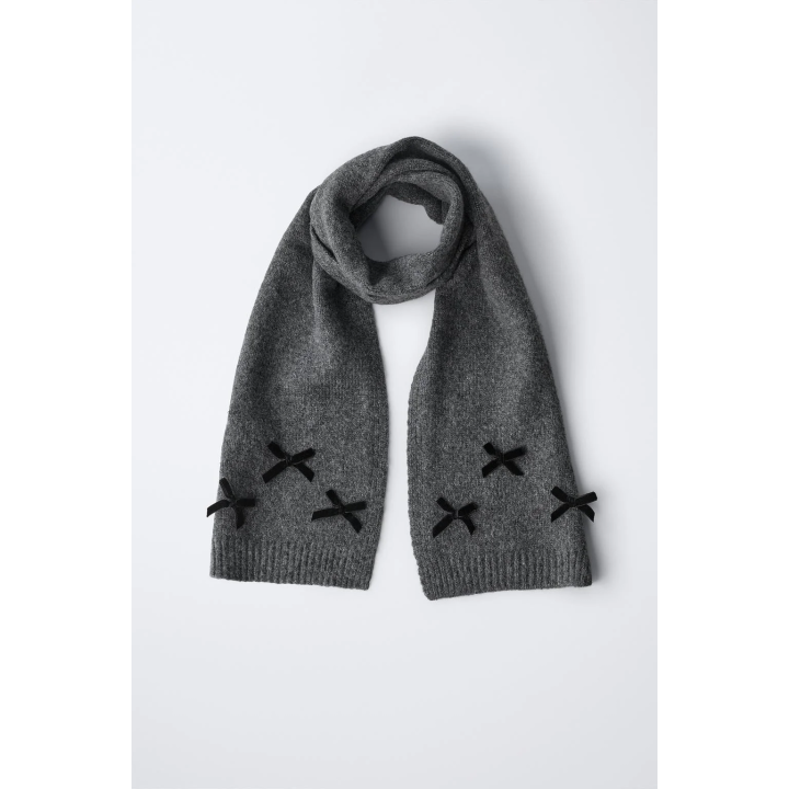 ТРИКОТАЖНЫЙ ШАРФ С БАРХАТНЫМИ БАНТАМИ