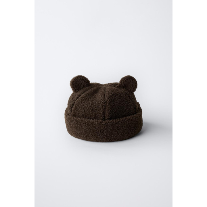 Шапка из меха с ушками