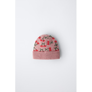 ТРИКОТАЖНАЯ ШАПКА С ВИШНЯМИ