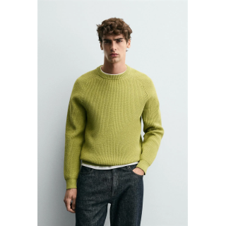 Джемпер с рельефным узором