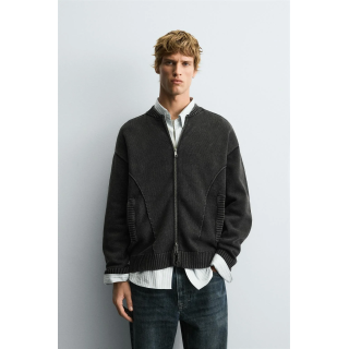 ТРИКОТАЖНЫЙ БОМБЕР С ЭФФЕКТОМ ПОТЕРТОСТИ