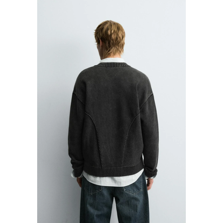 ТРИКОТАЖНЫЙ БОМБЕР С ЭФФЕКТОМ ПОТЕРТОСТИ