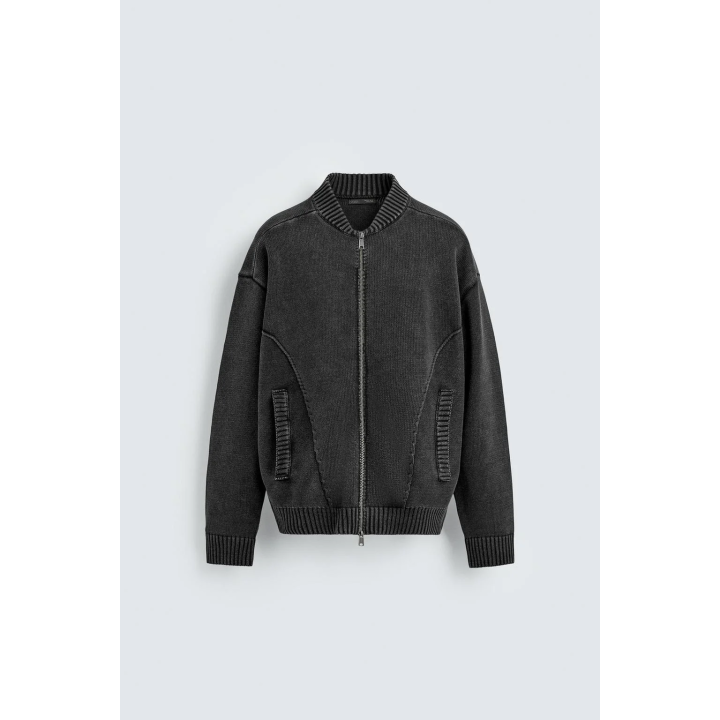 ТРИКОТАЖНЫЙ БОМБЕР С ЭФФЕКТОМ ПОТЕРТОСТИ