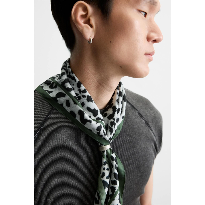 БАНДАНА С ЖИВОТНЫМ ПРИНТОМ