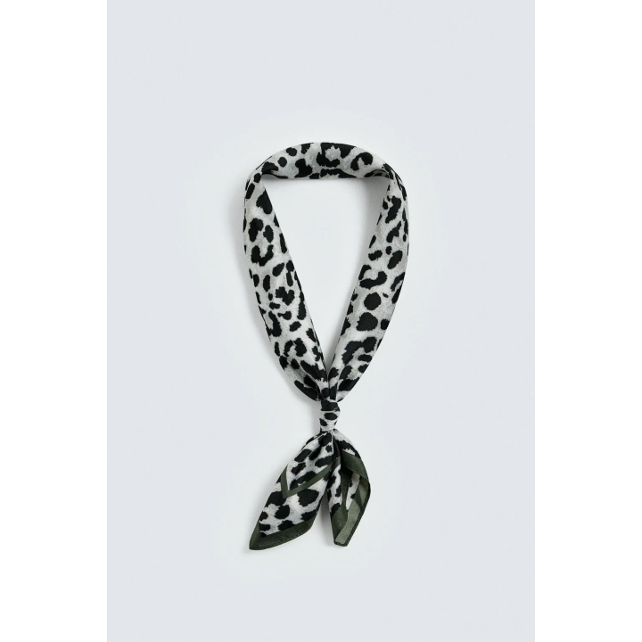 БАНДАНА С ЖИВОТНЫМ ПРИНТОМ