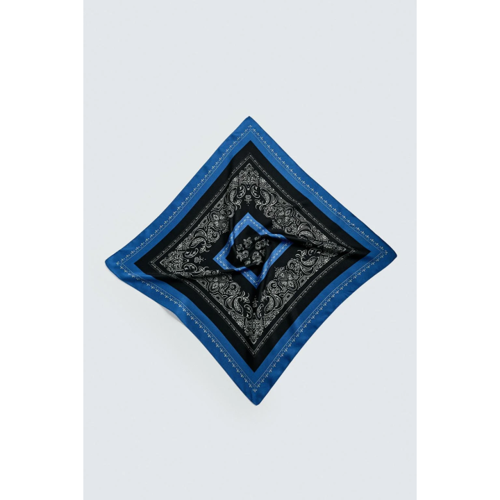 БАНДАНА С ПРИНТОМ ПЕЙСЛИ