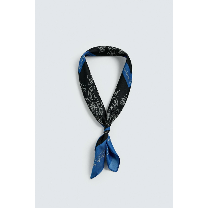 БАНДАНА С ПРИНТОМ ПЕЙСЛИ