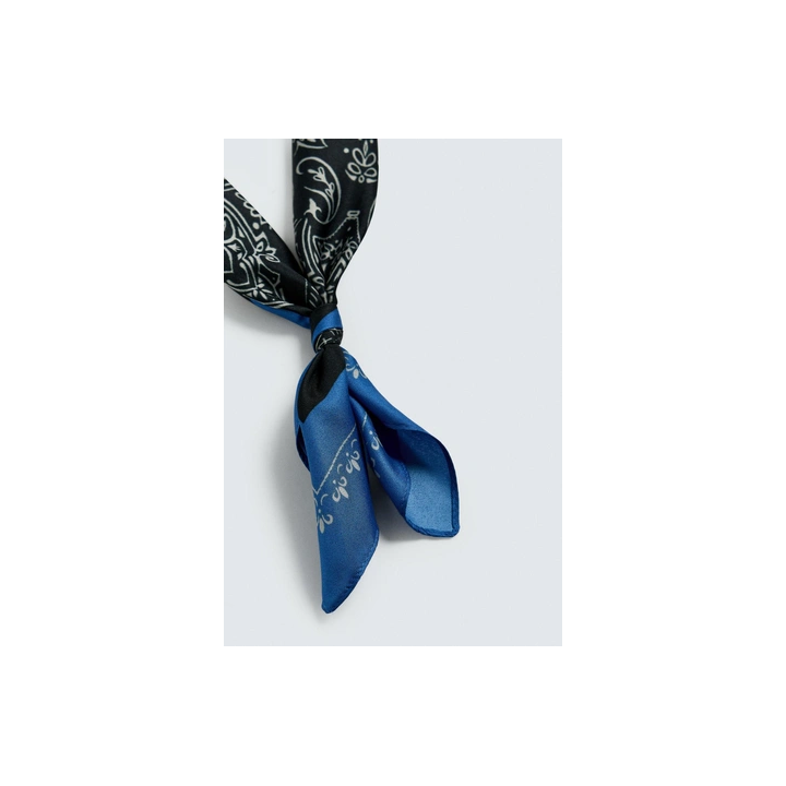 БАНДАНА С ПРИНТОМ ПЕЙСЛИ