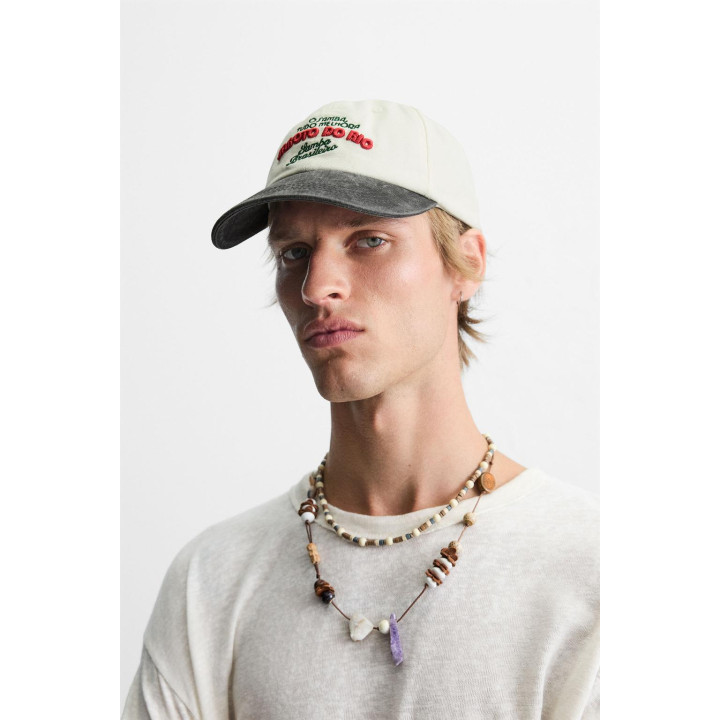 КЕПКА С КОНТРАСТНОЙ ВЫШИВКОЙ