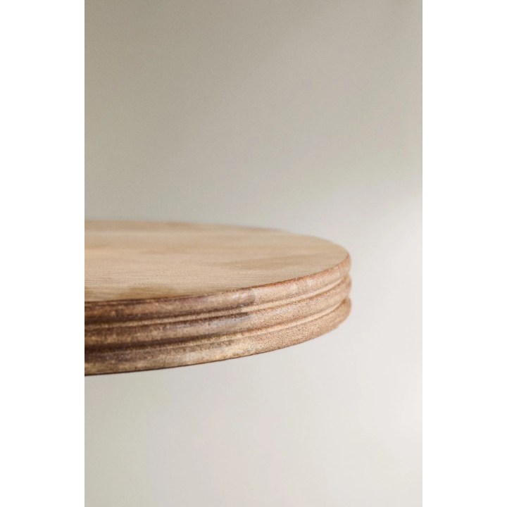 БАНДАНА С КОНТРАСТНОЙ ВЫШИВКОЙ