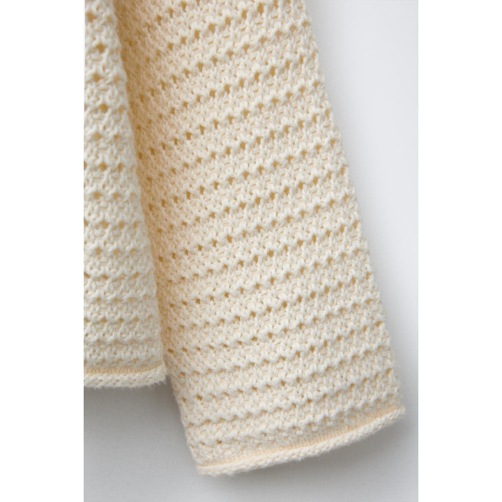 ТРИКОТАЖНЫЙ ДЖЕМПЕР С ЦВЕТАМИ