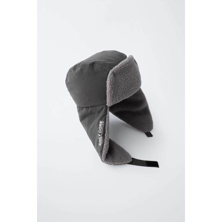 TECHNICAL FAUX SHEARLING CAP