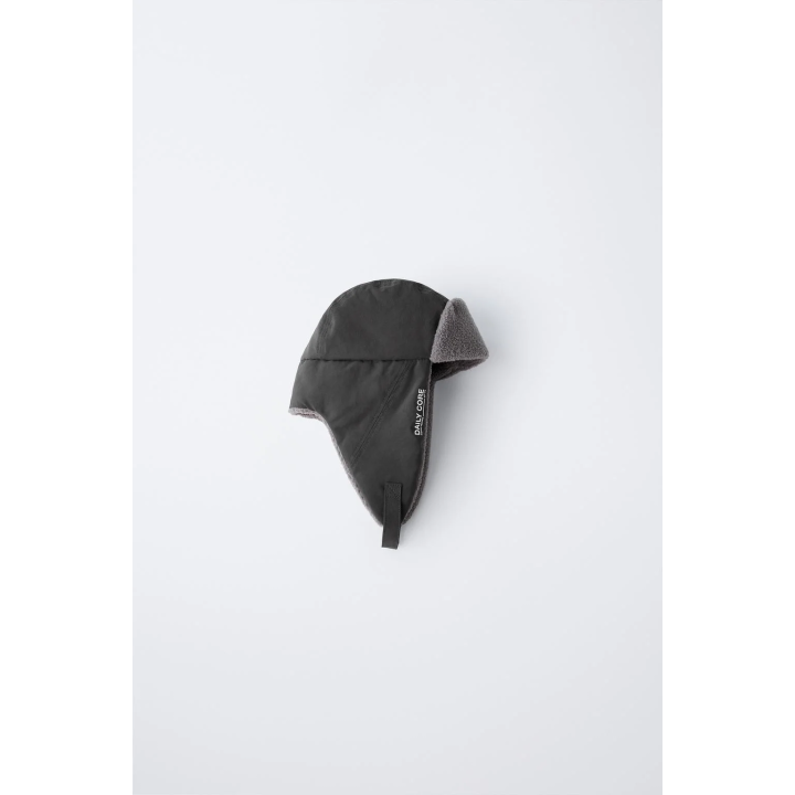 TECHNICAL FAUX SHEARLING CAP