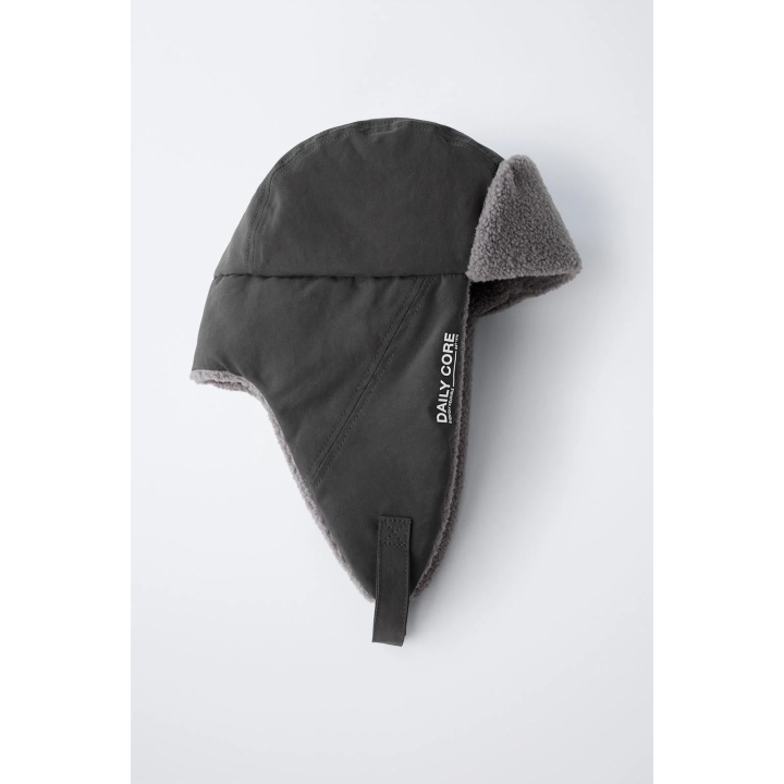 TECHNICAL FAUX SHEARLING CAP