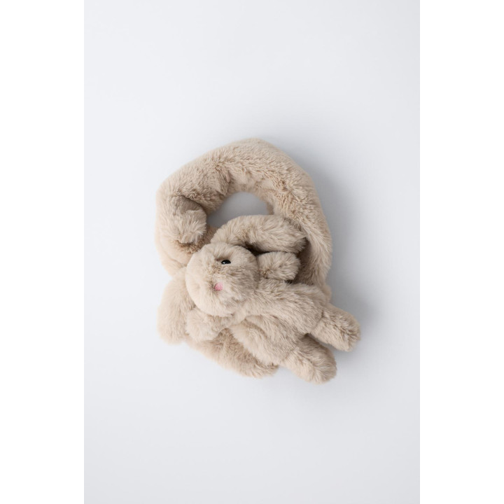 ШАРФ ИЗ ИСКУССТВЕННОГО МЕХА С ДЕТАЛЬЮ «КРОЛИК»