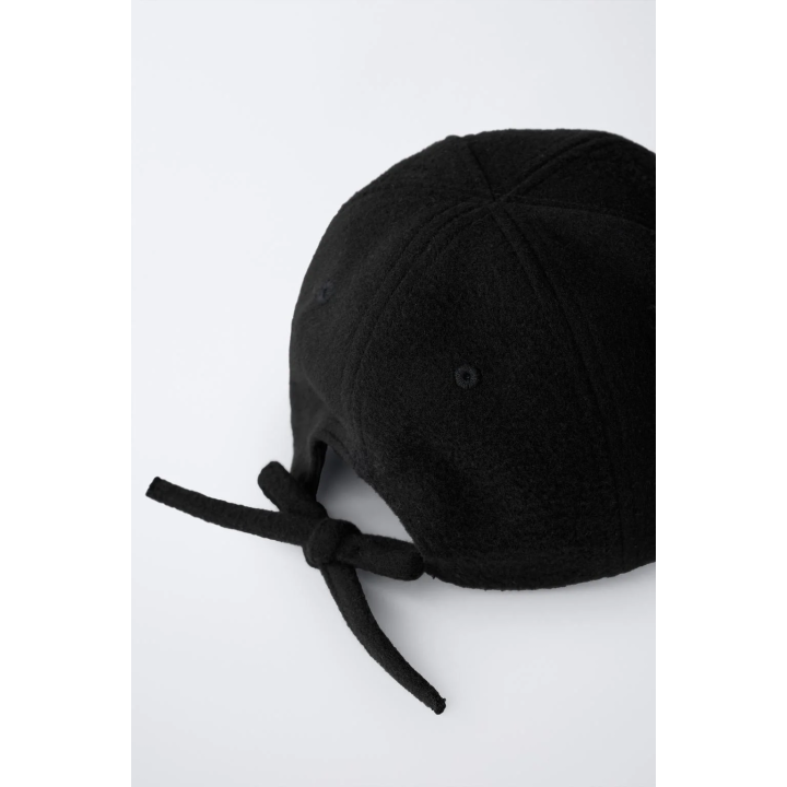 Кепка из фетра с завязкой