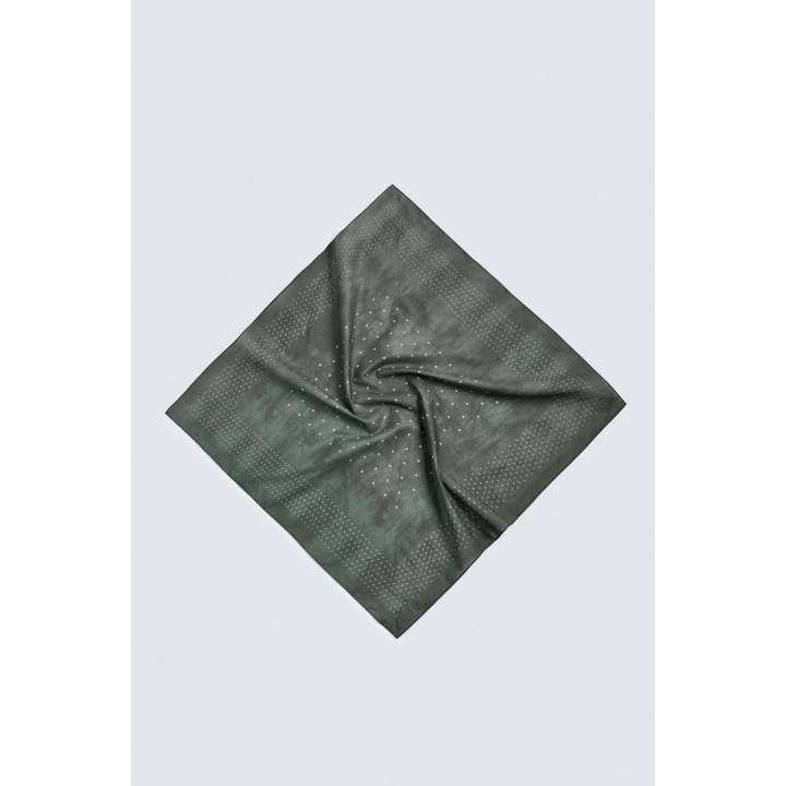 БАНДАНА С ПРИНТОМ В ГОРОШЕК