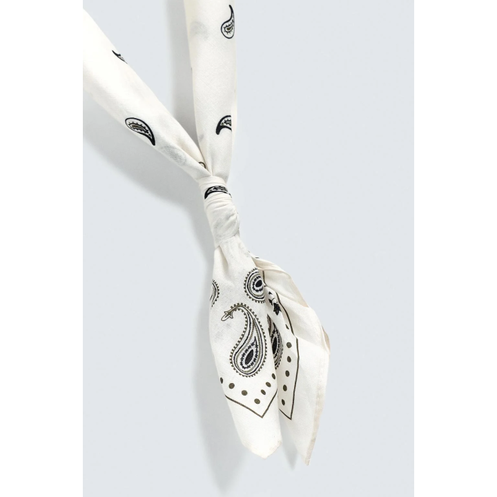 БАНДАНА С ПРИНТОМ ПЕЙСЛИ