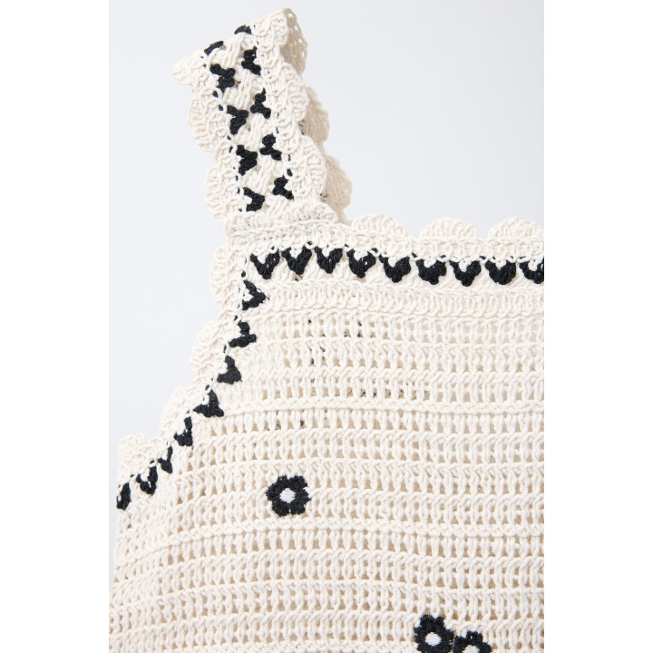 ТРИКОТАЖНОЕ ПЛАТЬЕ С ЦВЕТАМИ