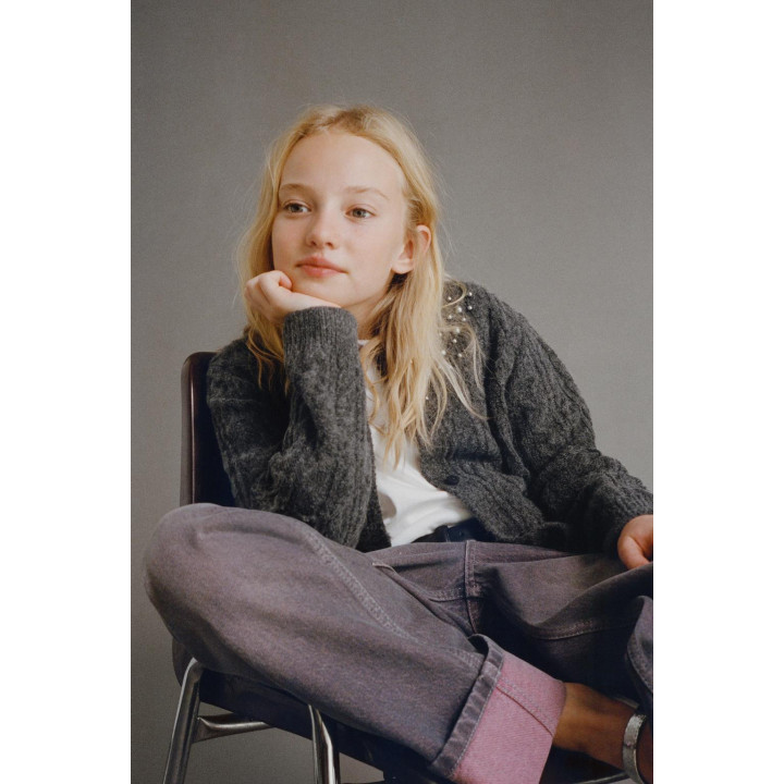 ВЯЗАНЫЙ КАРДИГАН С ЖЕМЧУГОМ И УЗОРОМ «КОСЫ»