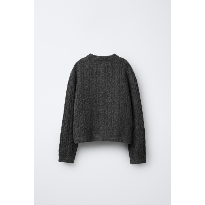 ВЯЗАНЫЙ КАРДИГАН С ЖЕМЧУГОМ И УЗОРОМ «КОСЫ»