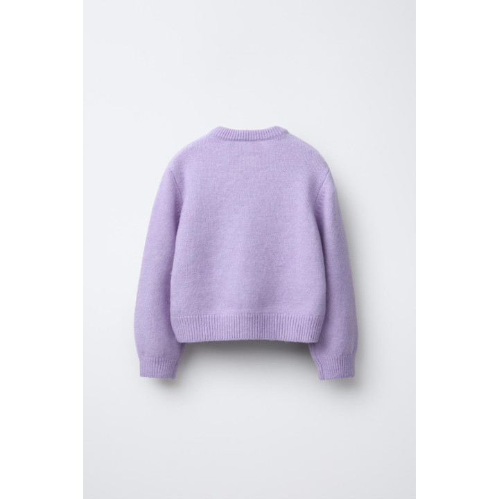 ВЯЗАНЫЙ ДЖЕМПЕР С ЦВЕТАМИ И ТЮЛЕМ