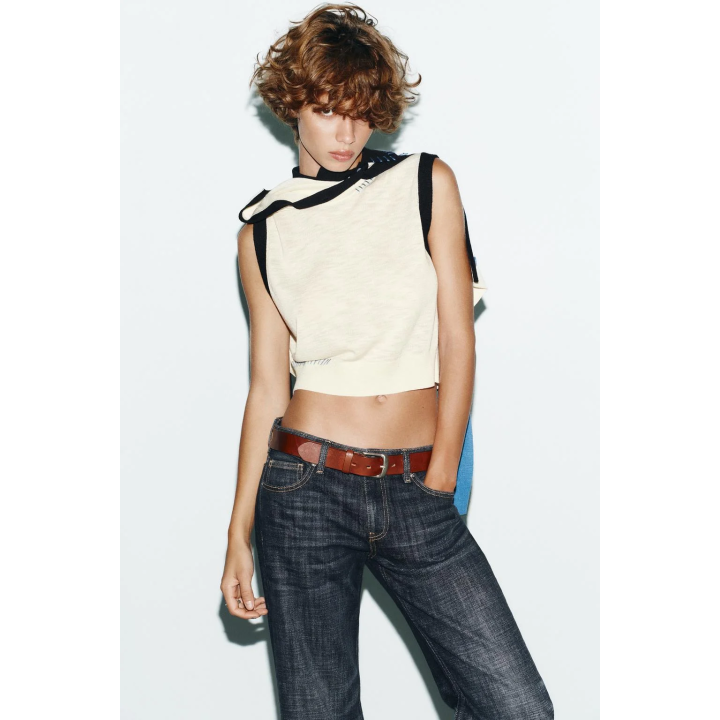 ТРИКОТАЖНЫЙ ТОП С КОНТРАСТНОЙ ОТДЕЛКОЙ