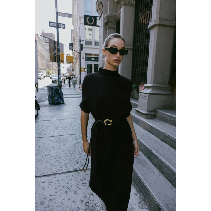 ТРИКОТАЖНОЕ ПЛАТЬЕ С РЕМНЕМ