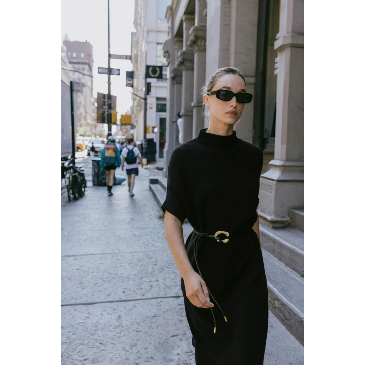 ТРИКОТАЖНОЕ ПЛАТЬЕ С РЕМНЕМ