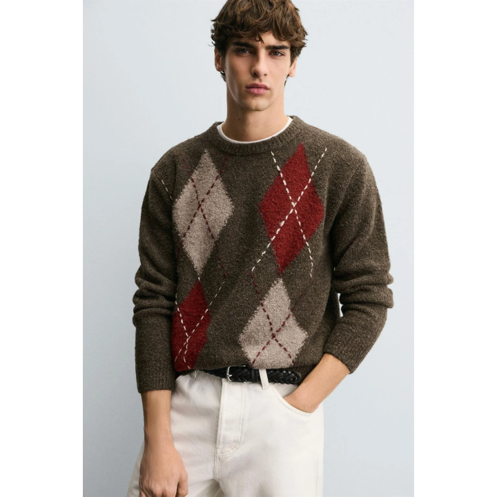 ЖАККАРДОВЫЙ СВИТЕР С РОМБАМИ