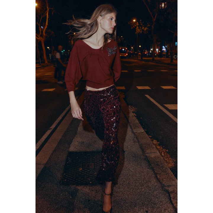 АСИММЕТРИЧНЫЙ СВИТЕР С ОТДЕЛКОЙ ИЗ СТРАЗ