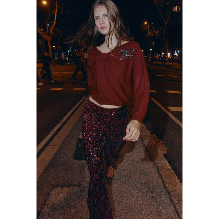 АСИММЕТРИЧНЫЙ СВИТЕР С ОТДЕЛКОЙ ИЗ СТРАЗ