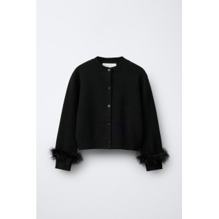 ТРИКОТАЖНЫЙ КАРДИГАН СО СЪЕМНЫМИ ПЕРЬЯМИ